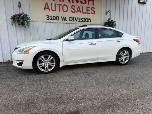 Used 2015 Nissan Altima 3.5 SL FWD image 8