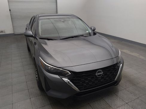 Used 2025 Nissan Sentra SV FWD image 14