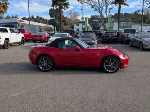 Used 2016 MAZDA MX-5 Miata Grand Touring image 4
