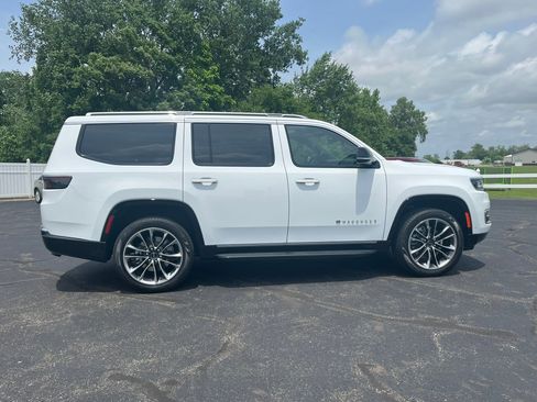 New 2025 Jeep Wagoneer Series II w/ Premium Group I image 12