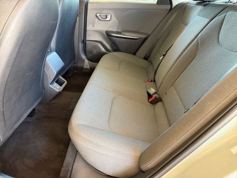 Used 2025 Kia K4 LXS FWD image 24