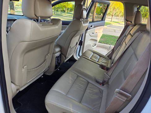 Used 2015 Jeep Grand Cherokee Limited AWD/4WD image 10
