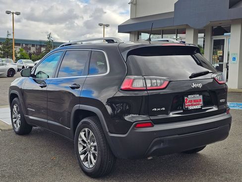 Used 2019 Jeep Cherokee Latitude Plus AWD/4WD image 7