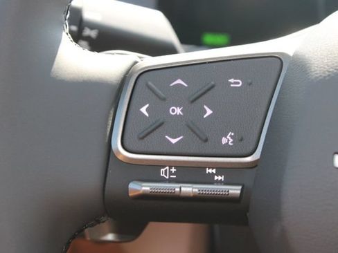 Certified 2026 Lexus ES 350e w/ Convenience Package FWD image 18