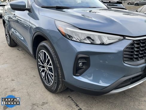 Used 2025 Ford Escape SE image 65