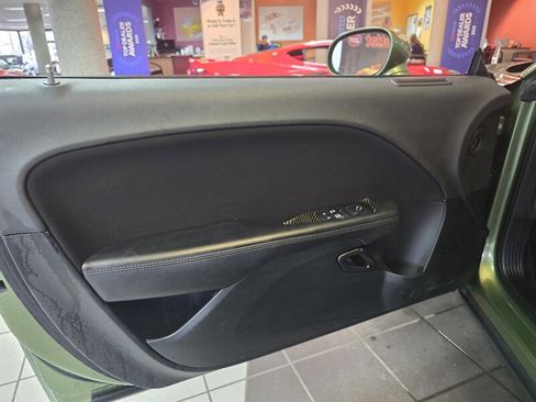 Used 2018 Dodge Challenger SXT w/ Blacktop Package image 7