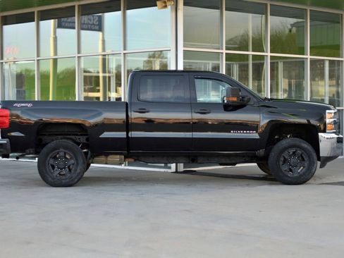 Used 2016 Chevrolet Silverado 2500 W/T w/ WT Convenience Package image 9