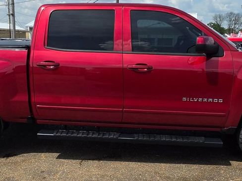 Used 2018 Chevrolet Silverado 1500 LT w/ All Star Edition image 2