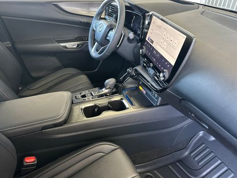 Used 2025 Lexus NX 450h+ F Sport w/ Towing Package (2000 Lbs) AWD/4WD image 15