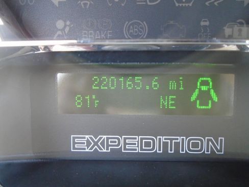 Used 2013 Ford Expedition XLT RWD image 18