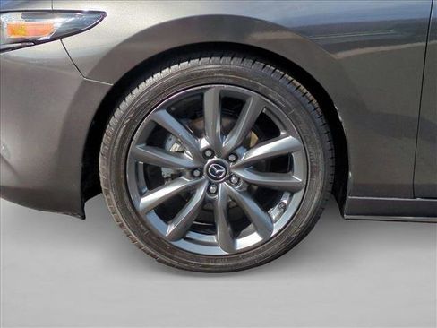 Used 2019 MAZDA MAZDA3 Hatchback w/ Preferred Package image 23