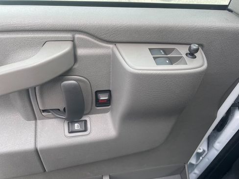 New 2025 Chevrolet Express 2500 w/ Driver Convenience Package image 15
