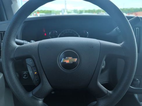 Certified 2025 Chevrolet Express 3500 LT w/ LT Preferred Equipment Group RWD image 16