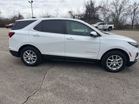 Certified 2023 Chevrolet Equinox LT w/ Driver Convenience Package image 2