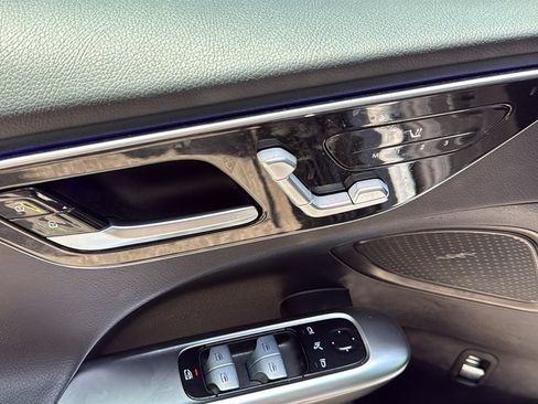 Certified 2025 Mercedes-Benz C 300 Sedan image 20