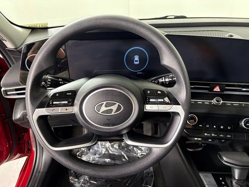 Used 2024 Hyundai Elantra SEL FWD image 23