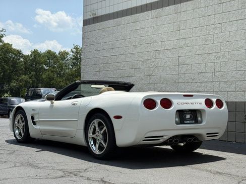 Used 2003 Chevrolet Corvette Convertible w/ Preferred Equipment Group1 RWD image 16