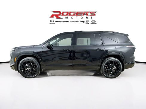 Used 2025 Chevrolet Traverse RS w/ LPO, Floor Liner Package AWD/4WD image 9