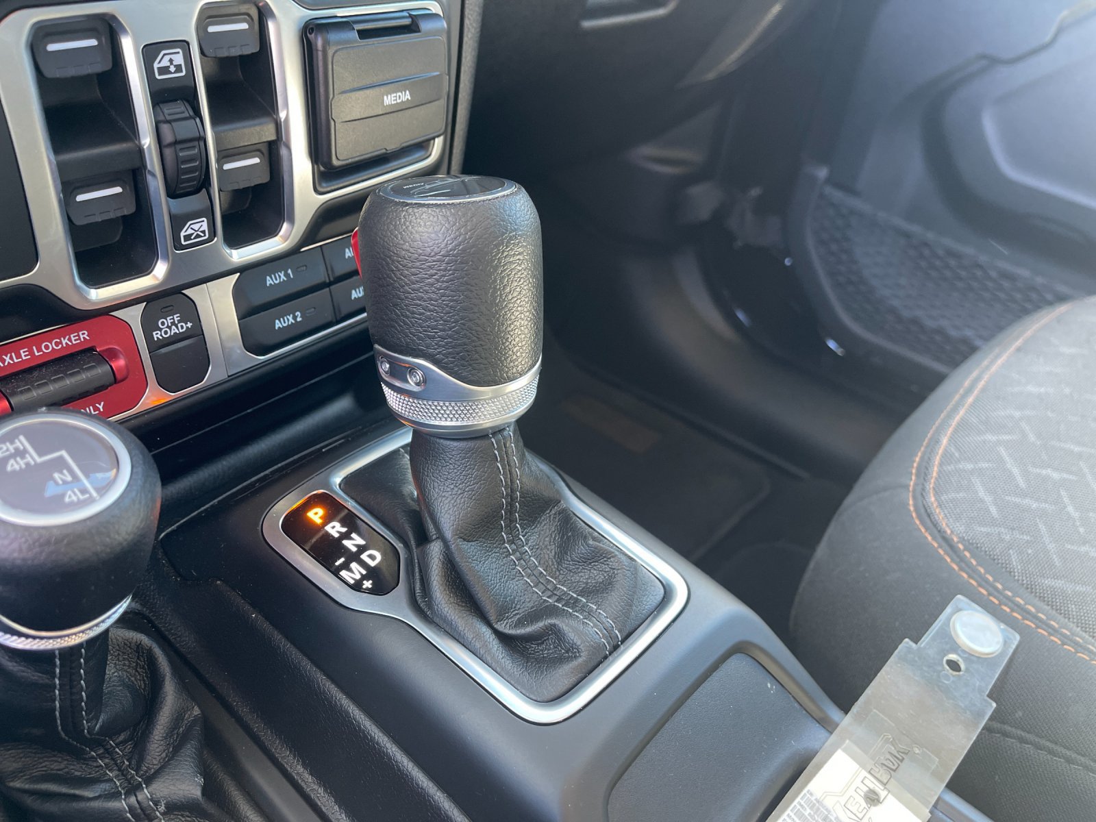 Used 2026 Jeep Gladiator Mojave AWD/4WD image 23