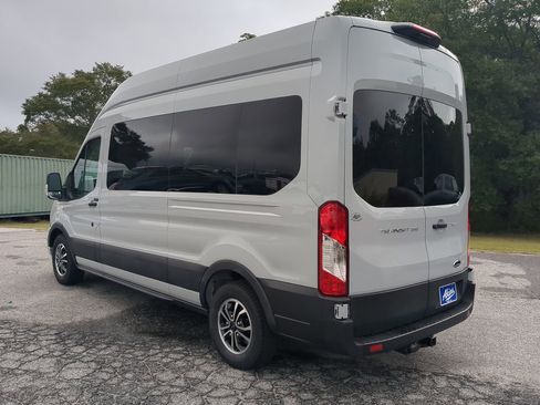 Used 2024 Ford Transit 350 XLT image 5