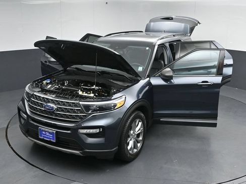 Certified 2022 Ford Explorer XLT w/ Equipment Group 202A AWD/4WD image 56