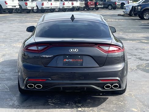Used 2019 Kia Stinger Premium RWD image 7