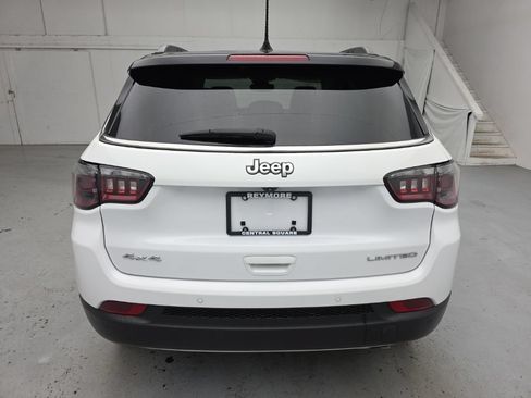Used 2022 Jeep Compass Limited AWD/4WD image 11