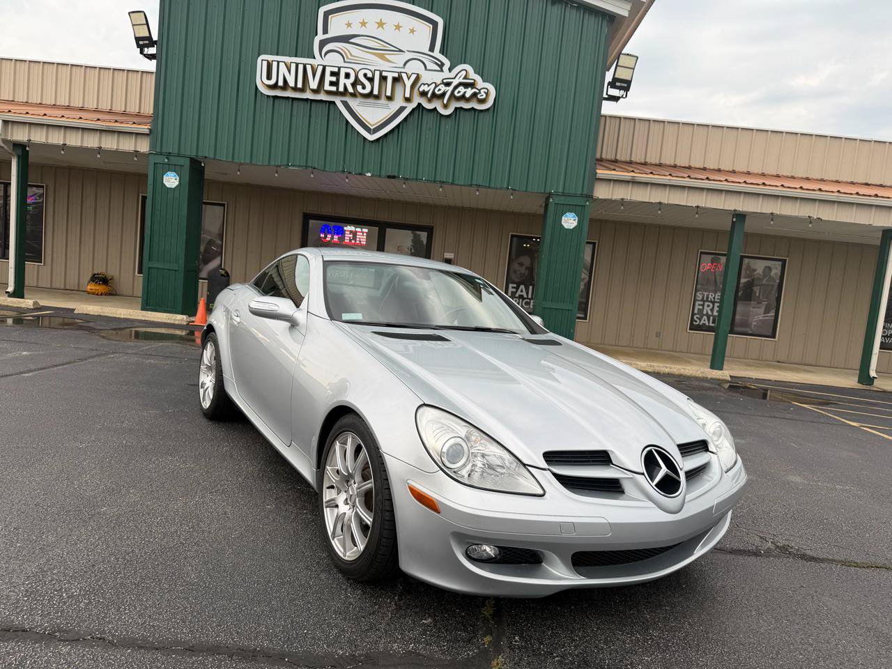 Used 2005 Mercedes-Benz SLK 350 image 4