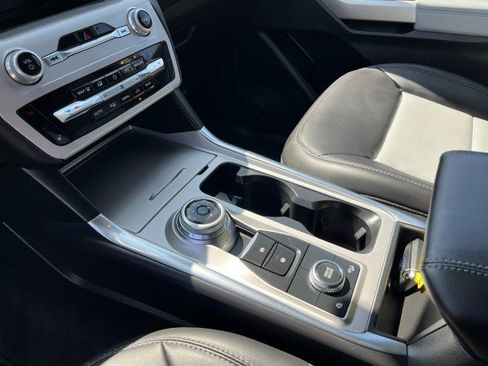 Used 2023 Ford Explorer XLT w/ Equipment Group 202A image 19