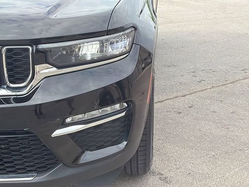 Used 2022 Jeep Grand Cherokee Limited image 10