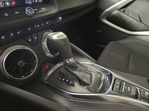 Certified 2022 Chevrolet Camaro LT image 22