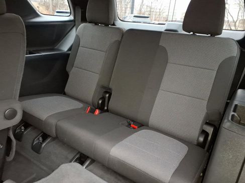 Used 2023 Chevrolet Traverse LT w/ LPO, Floor Liner Package image 19