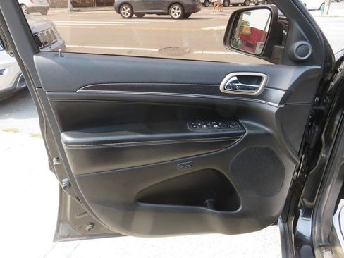Used 2015 Jeep Grand Cherokee Limited AWD/4WD image 30