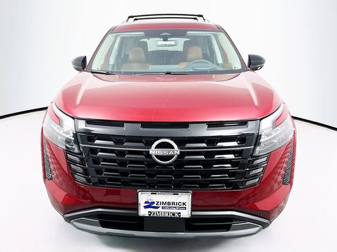 New 2026 Nissan Pathfinder Platinum AWD/4WD image 2