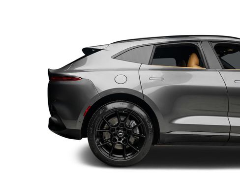 Used 2021 Aston Martin DBX AWD/4WD image 26