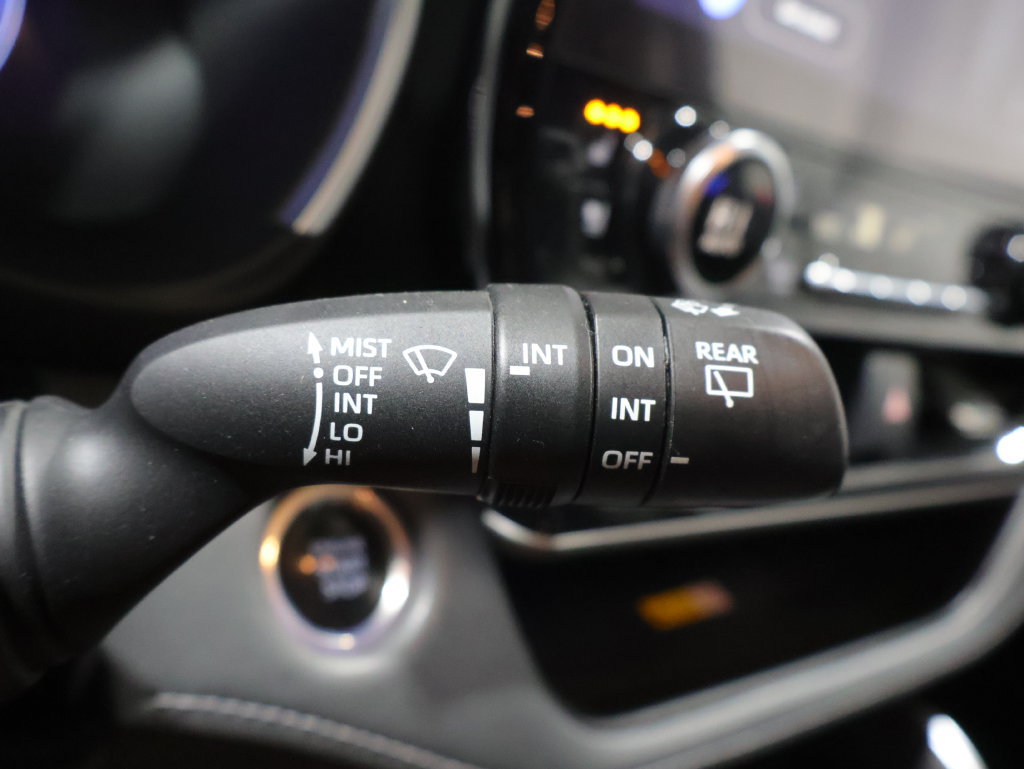 Used 2024 Toyota Highlander Limited AWD/4WD image 38