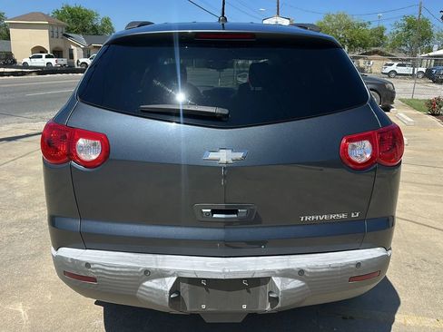 Used 2012 Chevrolet Traverse LT image 4