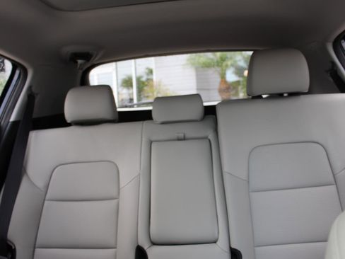 Certified 2022 Kia Sportage EX w/ EX Technology Package image 28