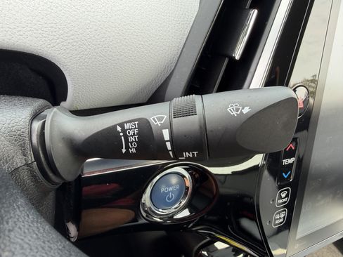 Used 2021 Toyota Prius Prime XLE FWD image 24