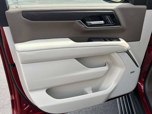 New 2026 GMC Yukon Denali w/ Sun & Power Step Package image 23