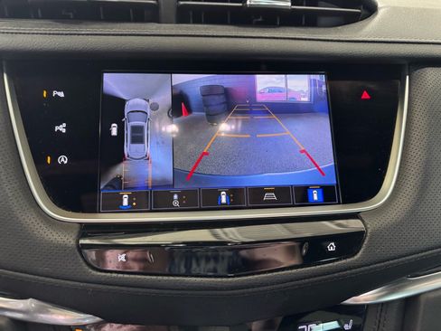 Used 2022 Cadillac XT5 Premium Luxury w/ Technology Package AWD/4WD image 29
