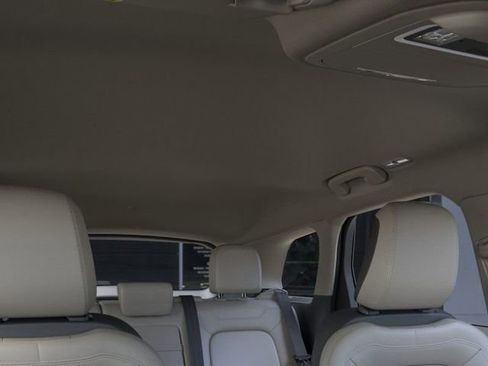 New 2026 Lincoln Corsair Premiere image 22