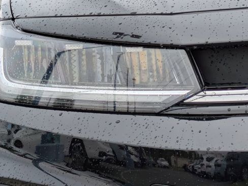 New 2026 Volkswagen Jetta SE FWD image 10