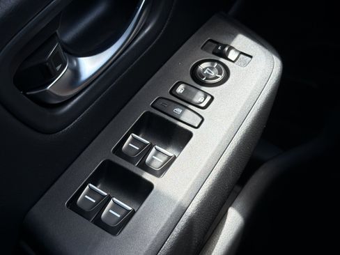 Used 2023 Honda Pilot Touring image 25
