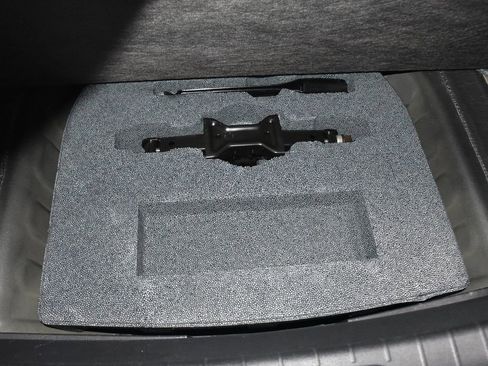 Certified 2022 Nissan Altima 2.5 SR w/ Midnight Edition Package image 28