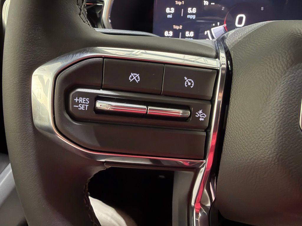 New 2026 GMC Canyon Elevation RWD image 16