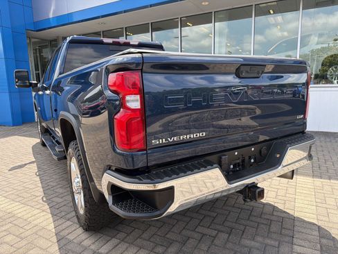 Used 2022 Chevrolet Silverado 2500 LTZ AWD/4WD image 3