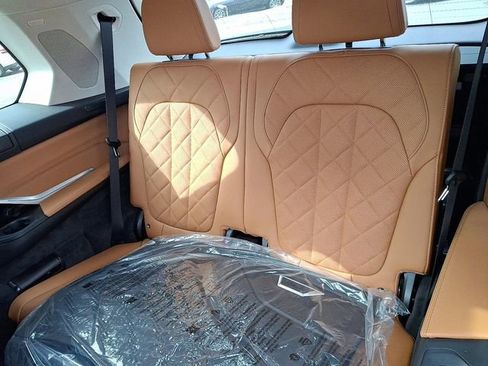Used 2026 BMW X7 xDrive40i w/ Premium Package image 7