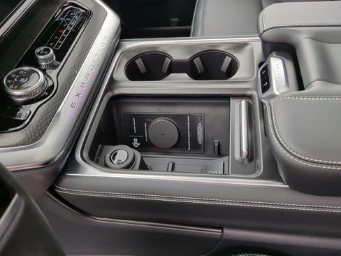 New 2027 Ford Expedition Max Platinum w/ Stealth Appearance Package RWD image 33