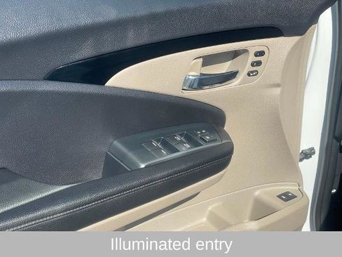 Used 2022 Honda Pilot Touring image 14